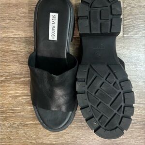 Steve Madden Black Leather Lug Sole Slide Sandals